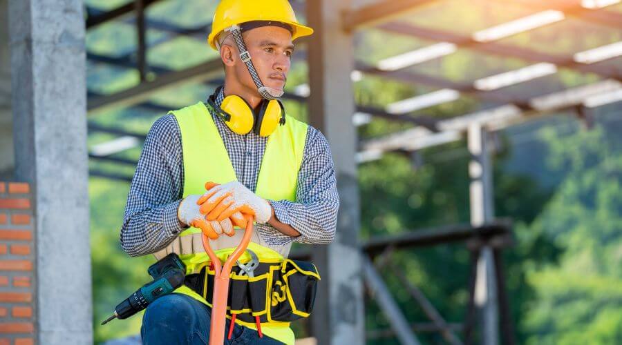 Professional gutter cleaning in Munford, AL